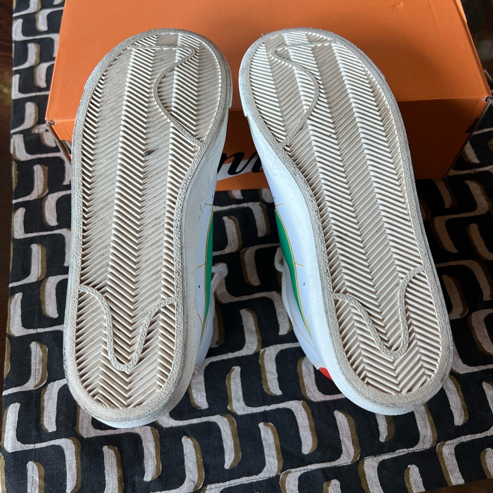 Magic! 6.5Y/WOMEN’S 8 NIKE BLAZER MID ‘77 (GS) EUR 39 
ℝ𝔸𝕐𝔾𝕌ℕ𝕊 - Color Changing! - Picture 5 of 11